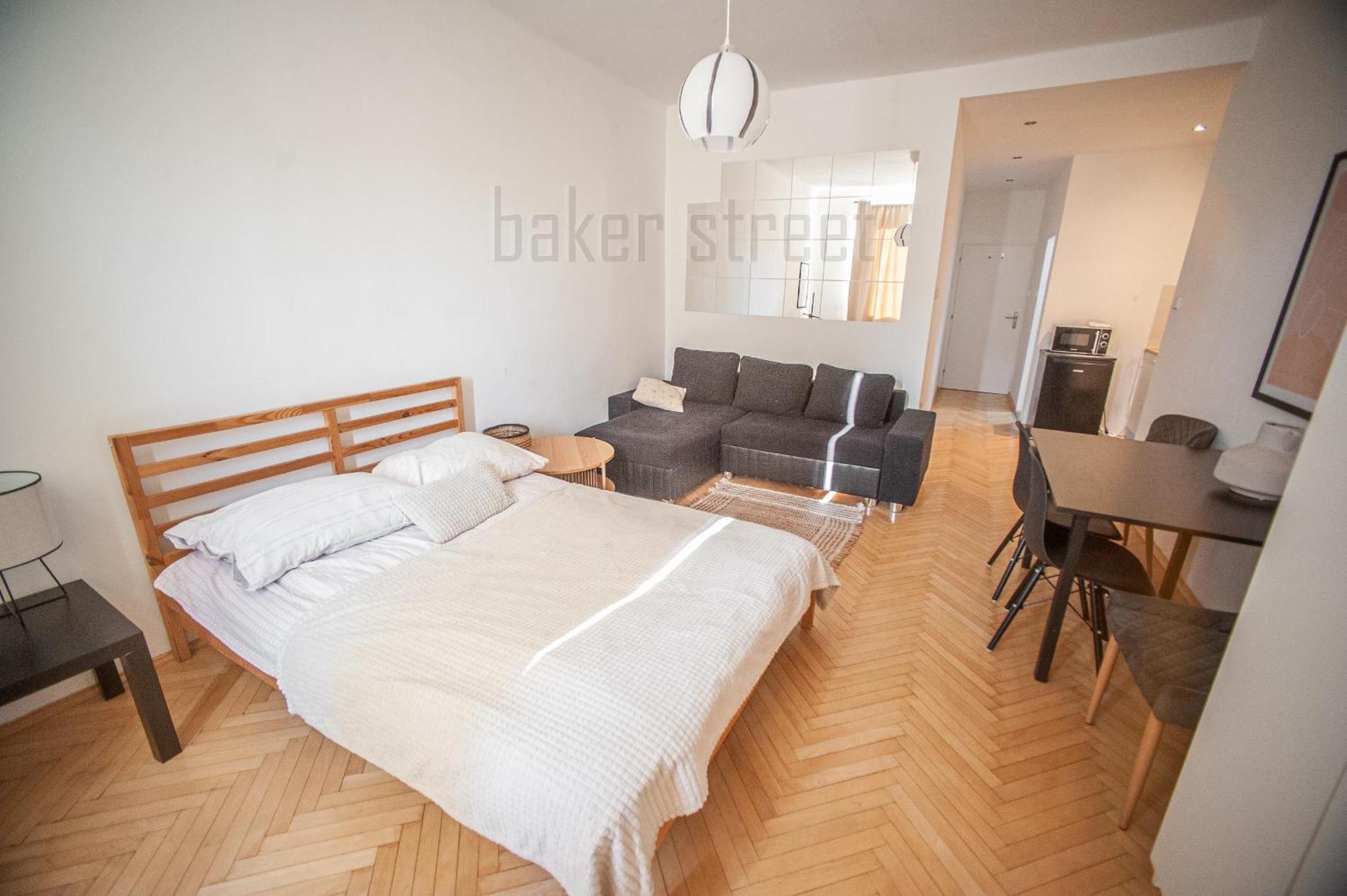 One Bedroom Close To Castle * Prague