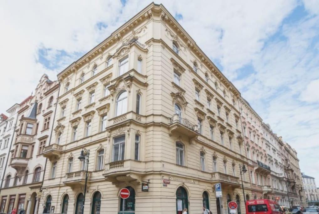 Apartamento Large And Modern In The Heart Of Praga