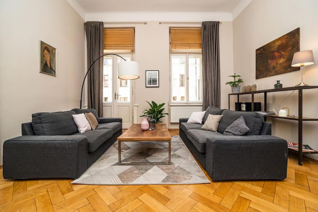 Large And Modern In The Heart Of * Prague