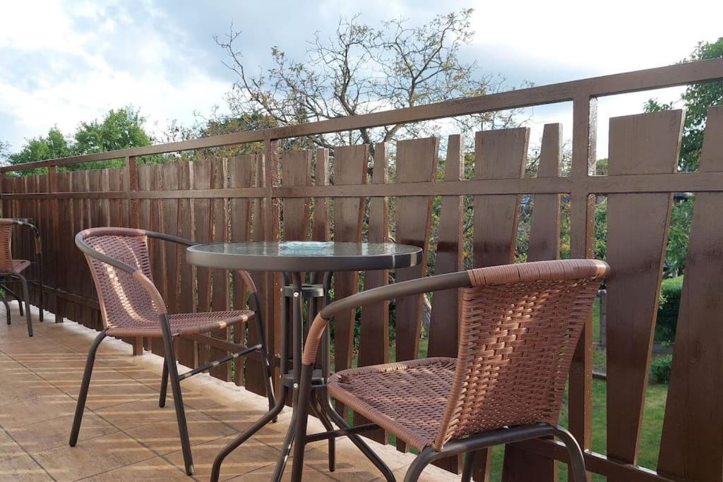 Klasicky Dum, 5 Loznic , 5 Bedrooms, Holiday home Prague
