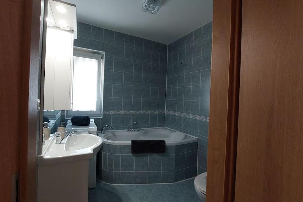 Klasicky Dum, 5 Loznic , 5 Bedrooms, Prag