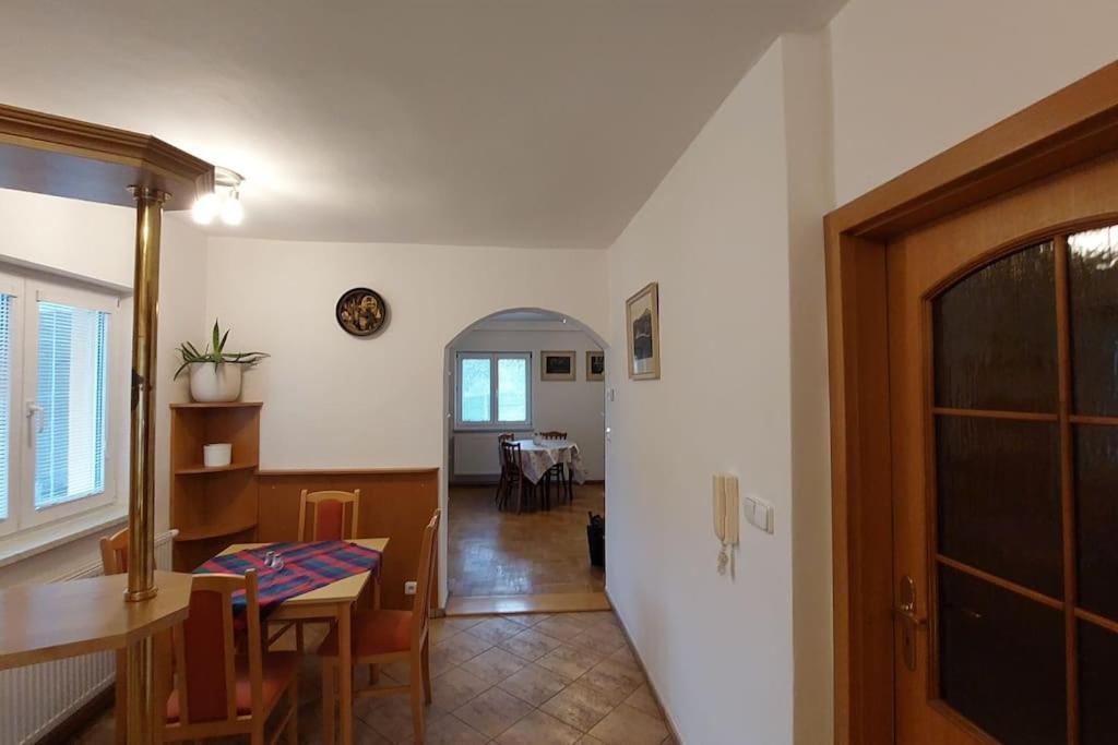 Ferienhaus Klasicky Dum, 5 Loznic , 5 Bedrooms,