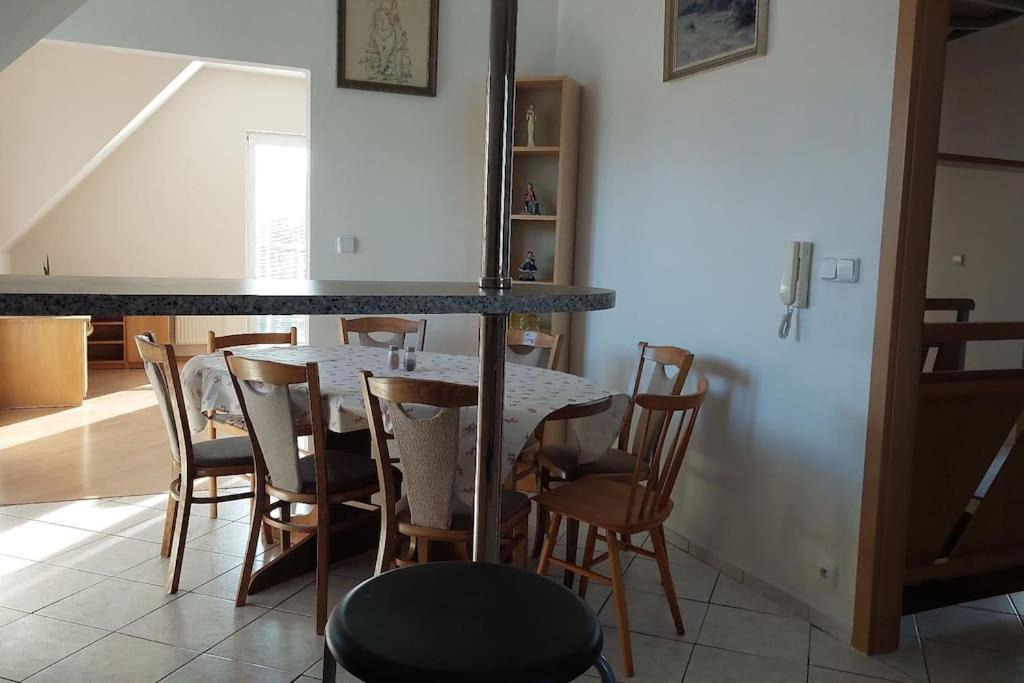 Klasicky Dum, 5 Loznic , 5 Bedrooms, Ferienhaus *