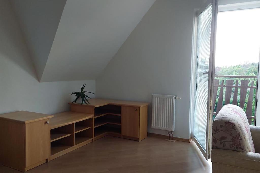 Klasicky Dum, 5 Loznic , 5 Bedrooms, Ferienhaus Prag