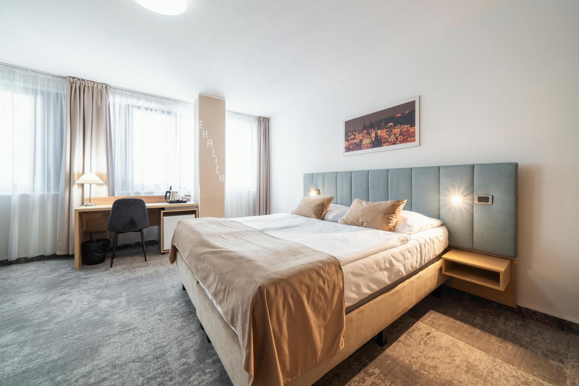 Ehrlich Otel