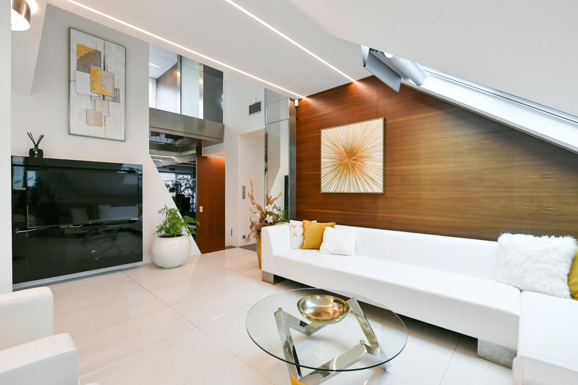 Appartement Presidential Penthouse, 303m2, Jacuzzi On Terrace, Sauna, 6bdrm, 4bthrm, Ac, Lift *
