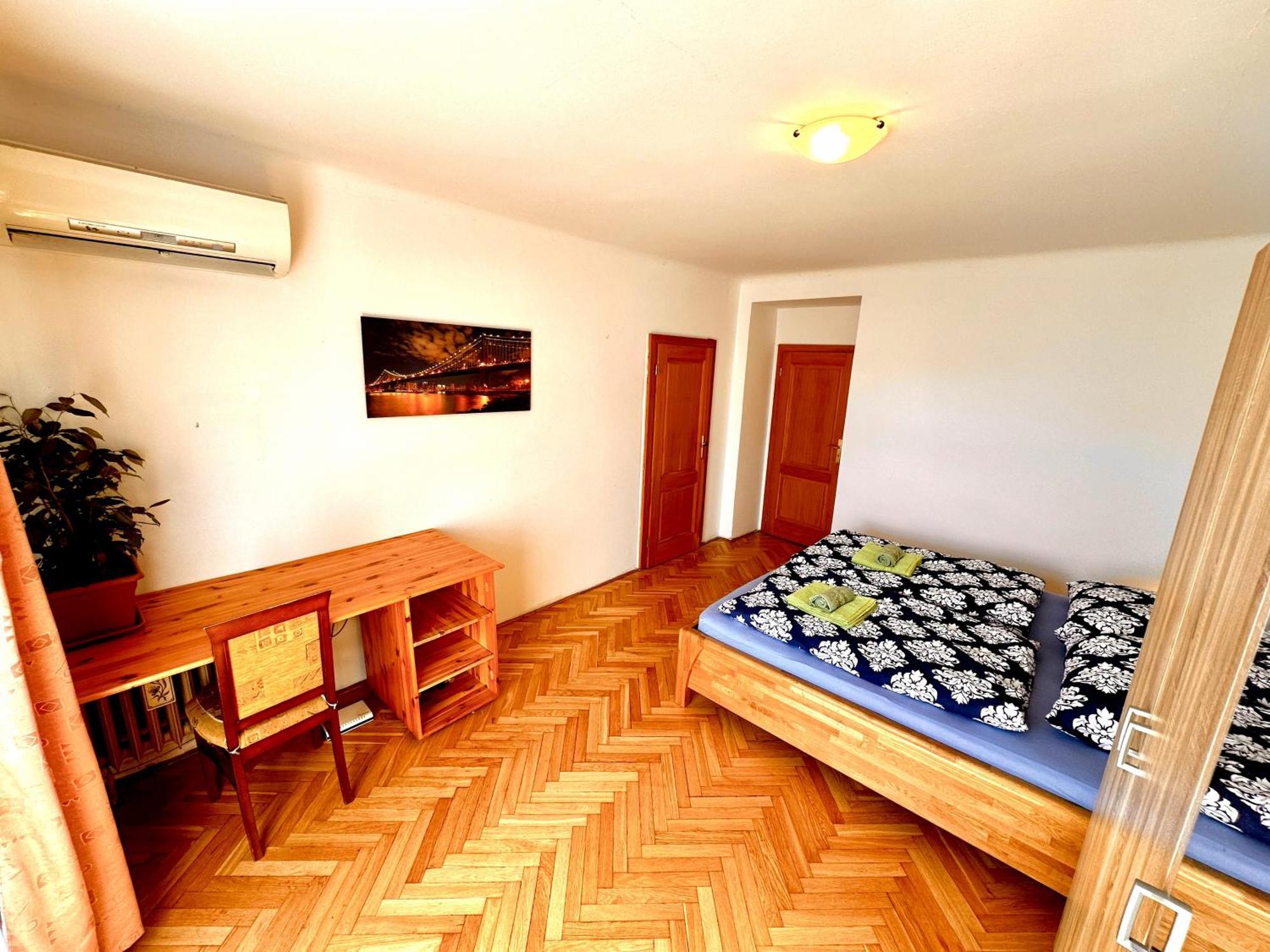 The Cozy Corner Apartment