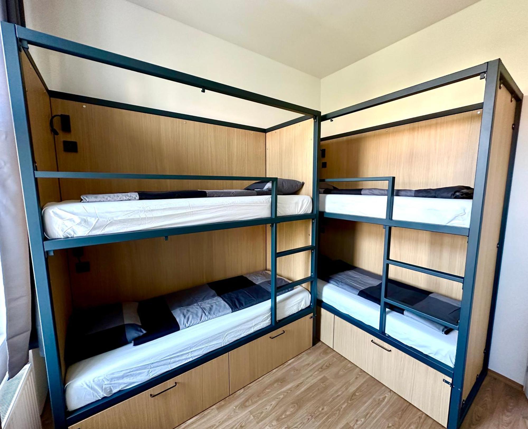 Hostel Onefam Arbes Prague