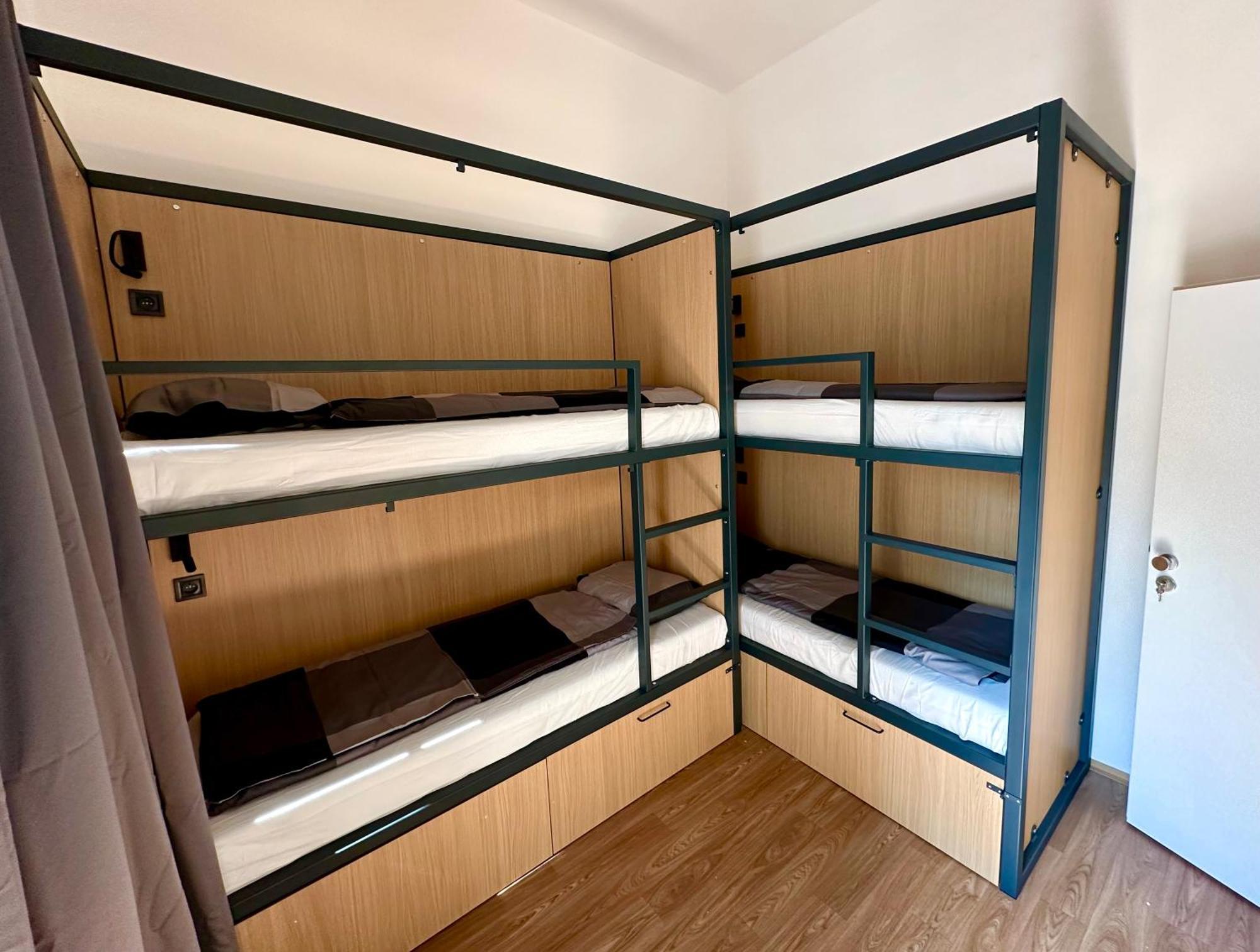Onefam Arbes Auberge de jeunesse