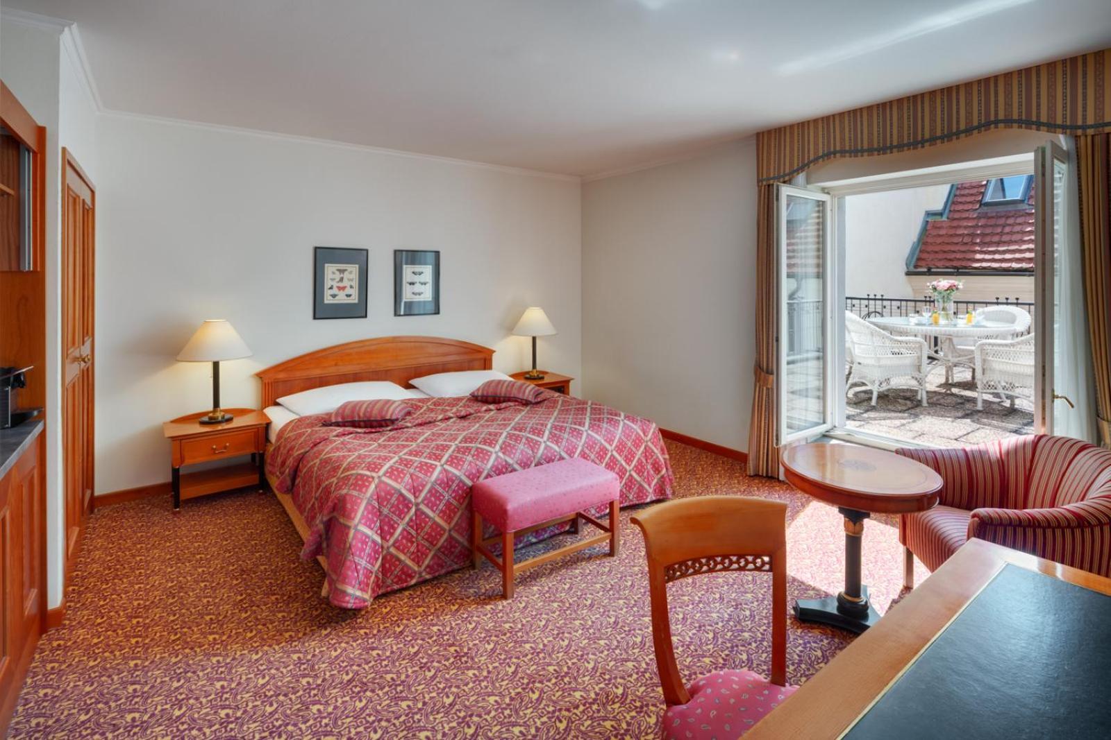 Savoy Hotel 4*
