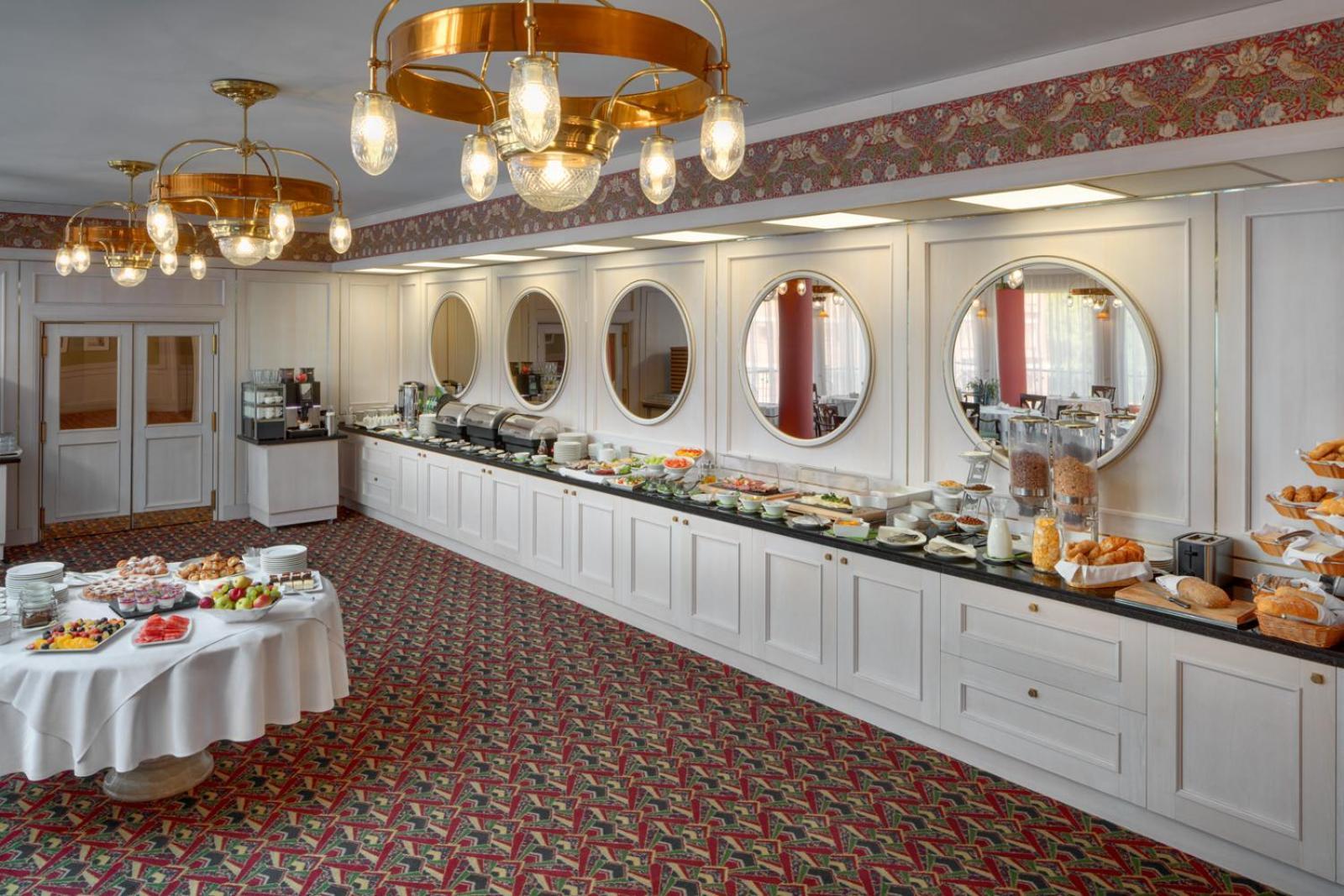 Hotel Savoy 4*