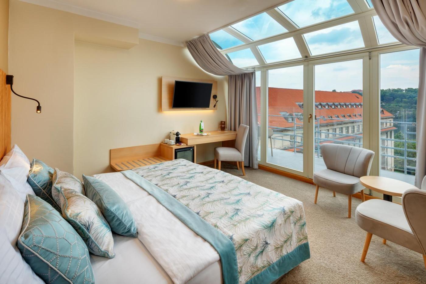 Clement Hotel 4*