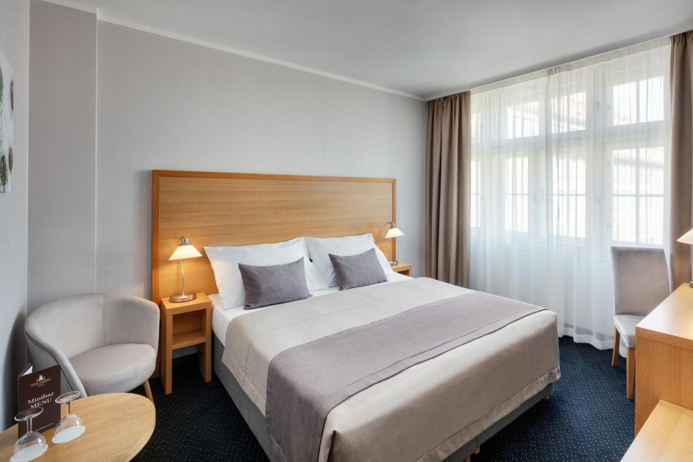 Clement Hotel