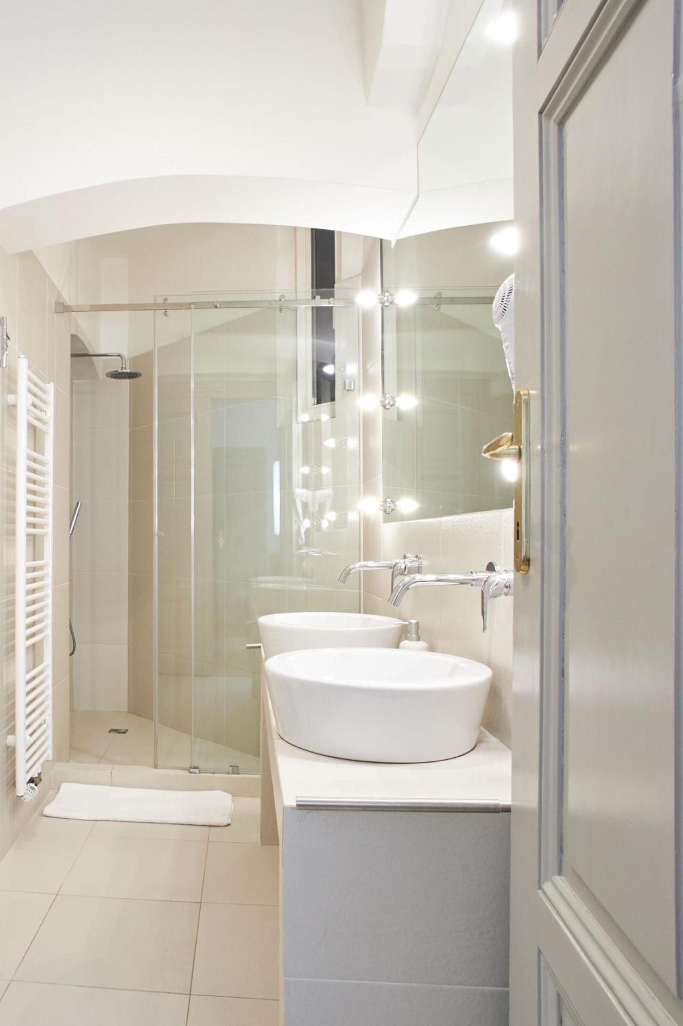 Wenceslas Square Aparthotel