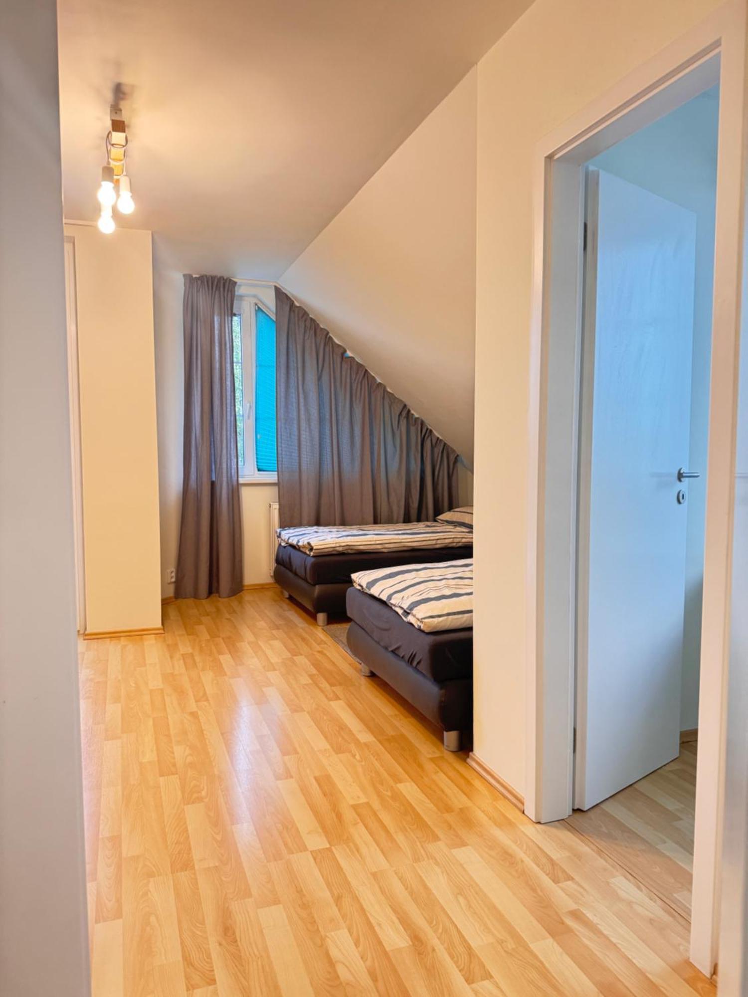 Diamondvilla, 4 Bedroom Apartment, Garden & Appartement *