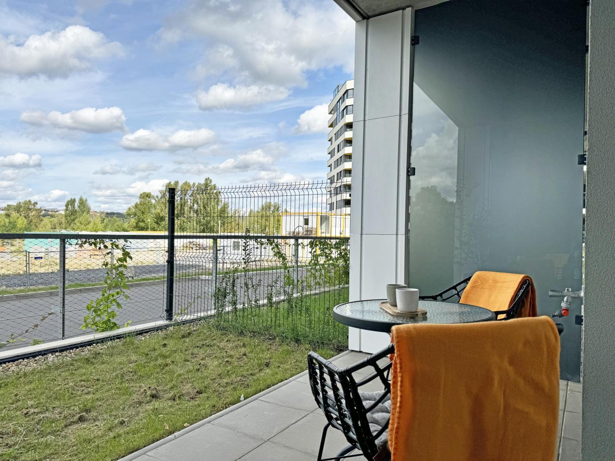 Apartment New Studio, King Bed, Free Parking, Terrace Prag