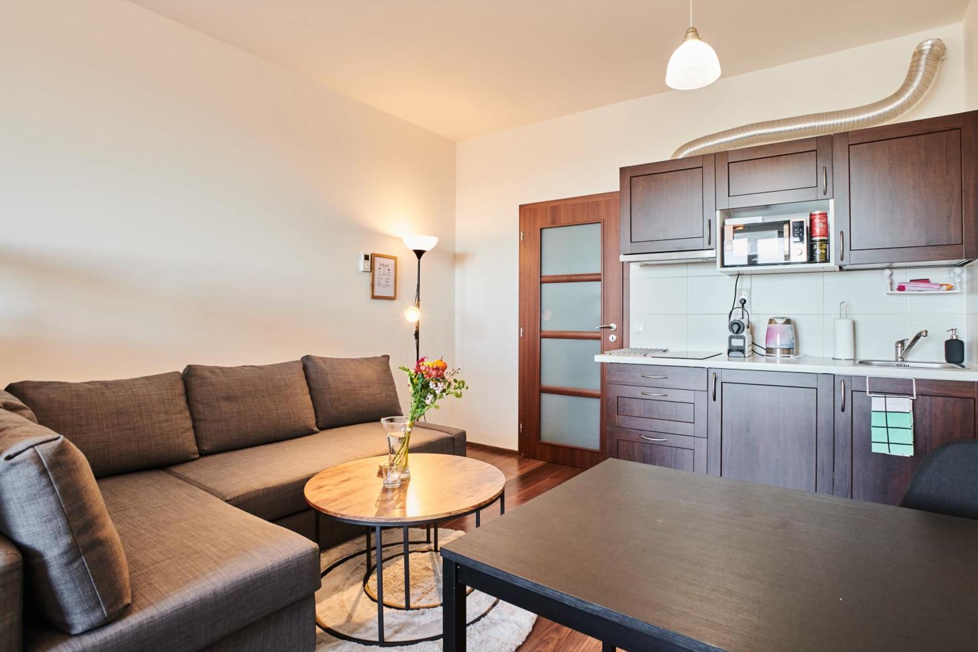 Daire High-sky O2 Arena With Garage Parking And Ac