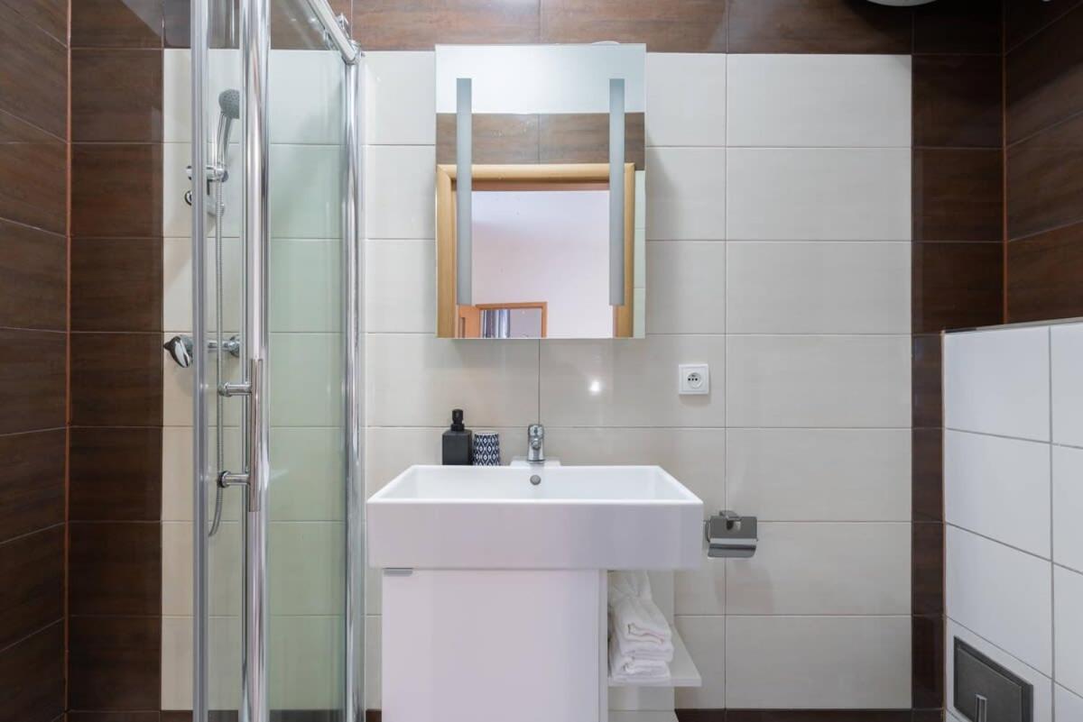 Apartment Charming Spacious In