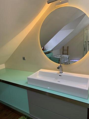 Villa Rodinny Dum 8, Kobylisy Prague
