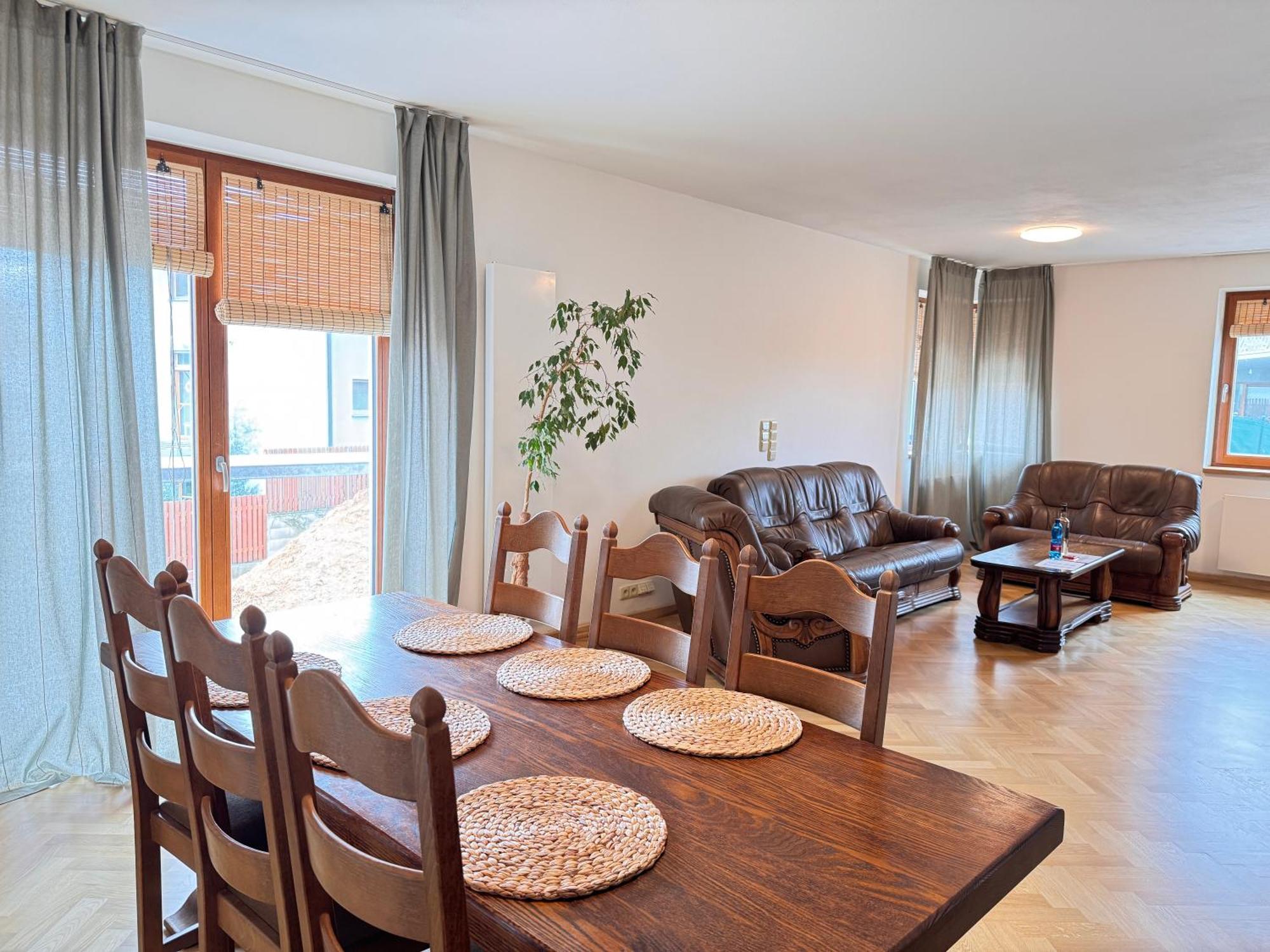 Daire Familyvilla, New 4 Luxury Big Apartments, Parking Prag