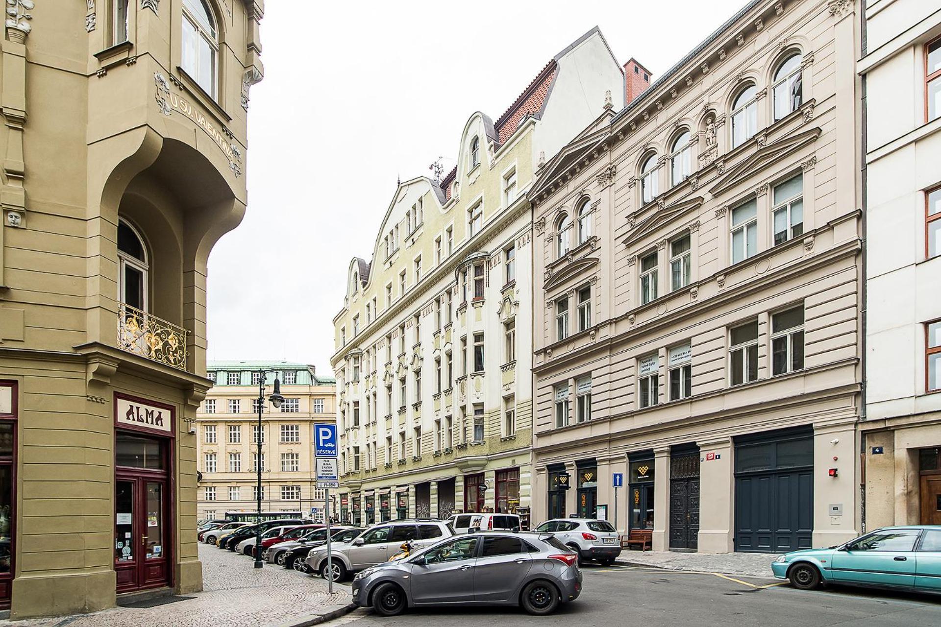 Apartment Large And Modern In The Heart Of Prague