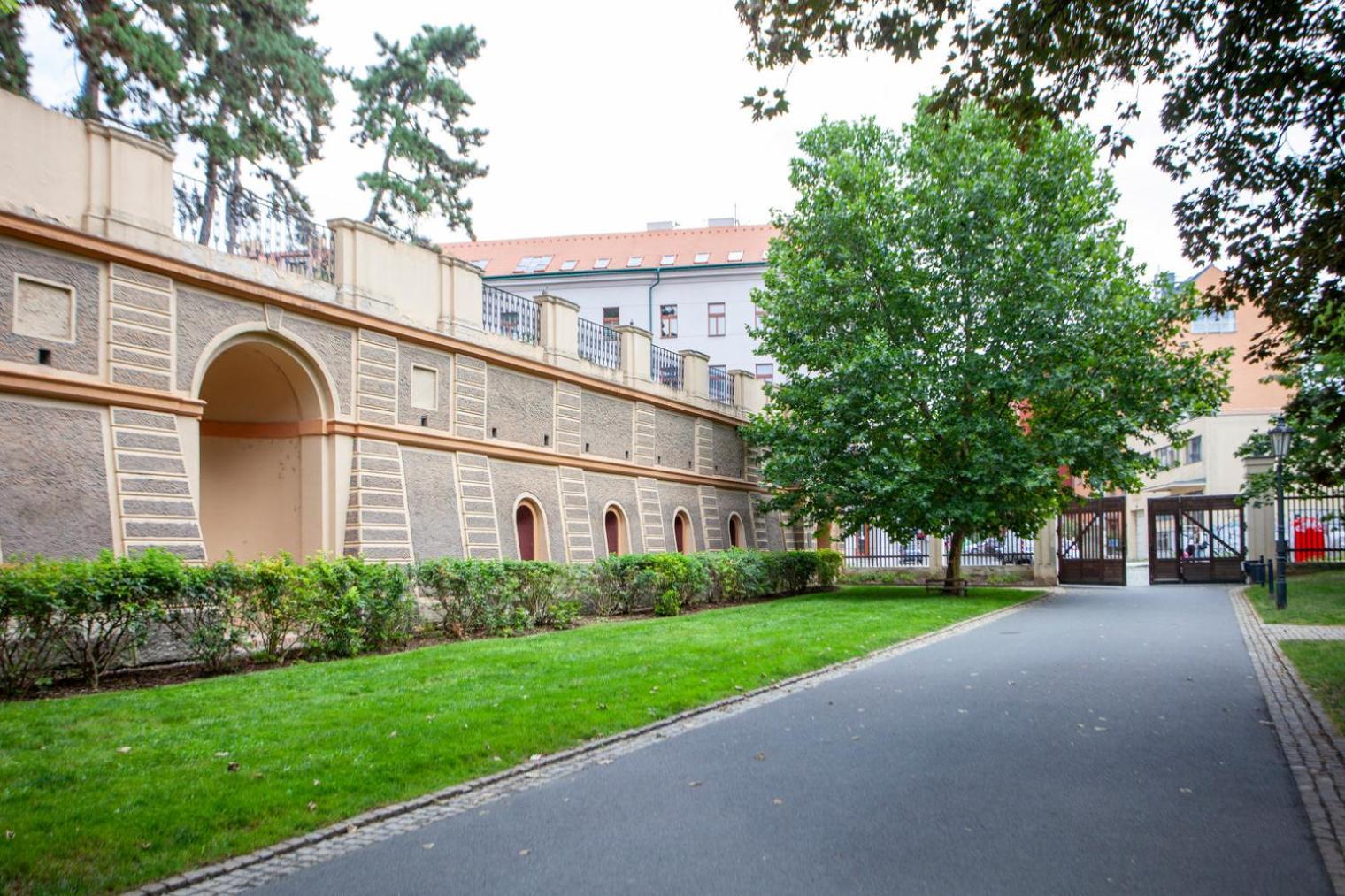 Daire Blueground Vrsovice Private Terrace Equipped Prg-4 *
