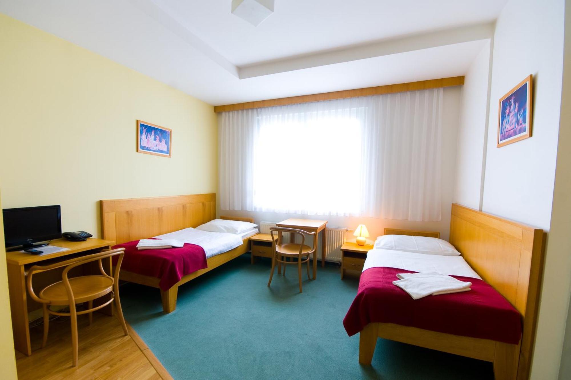 Smaragd Hotel 3*