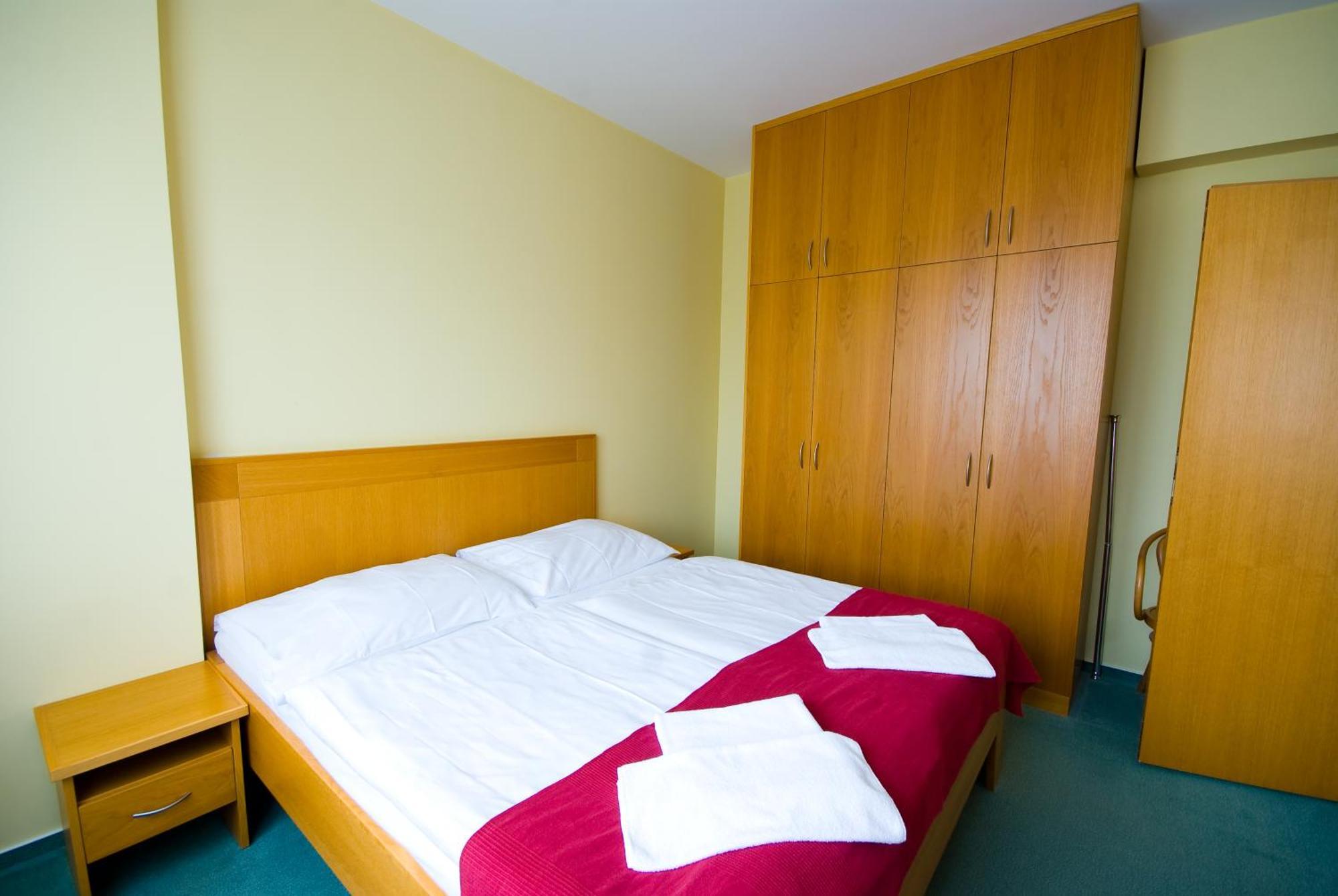 Smaragd 3* Prague