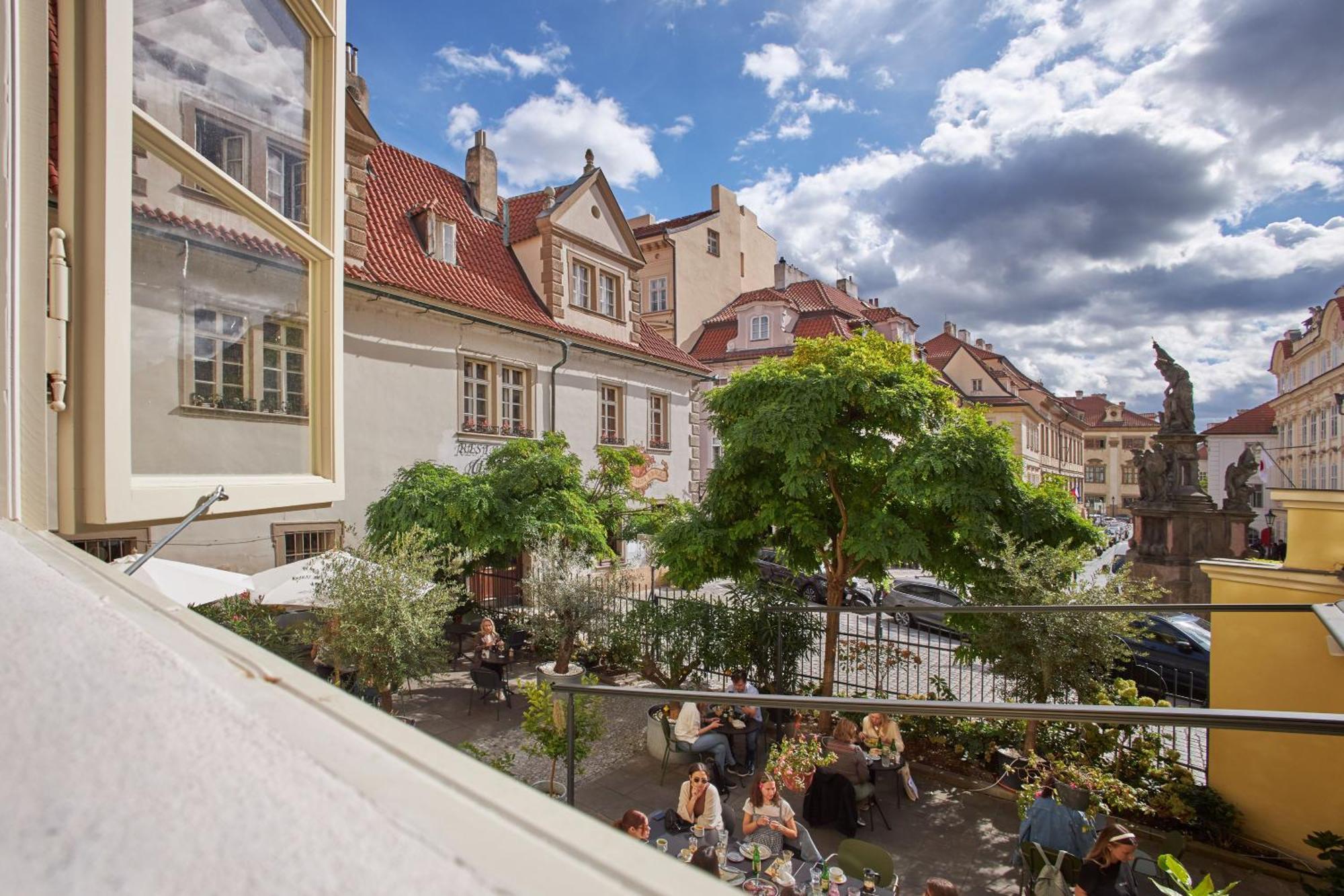 Apart Otel Charles Bridge