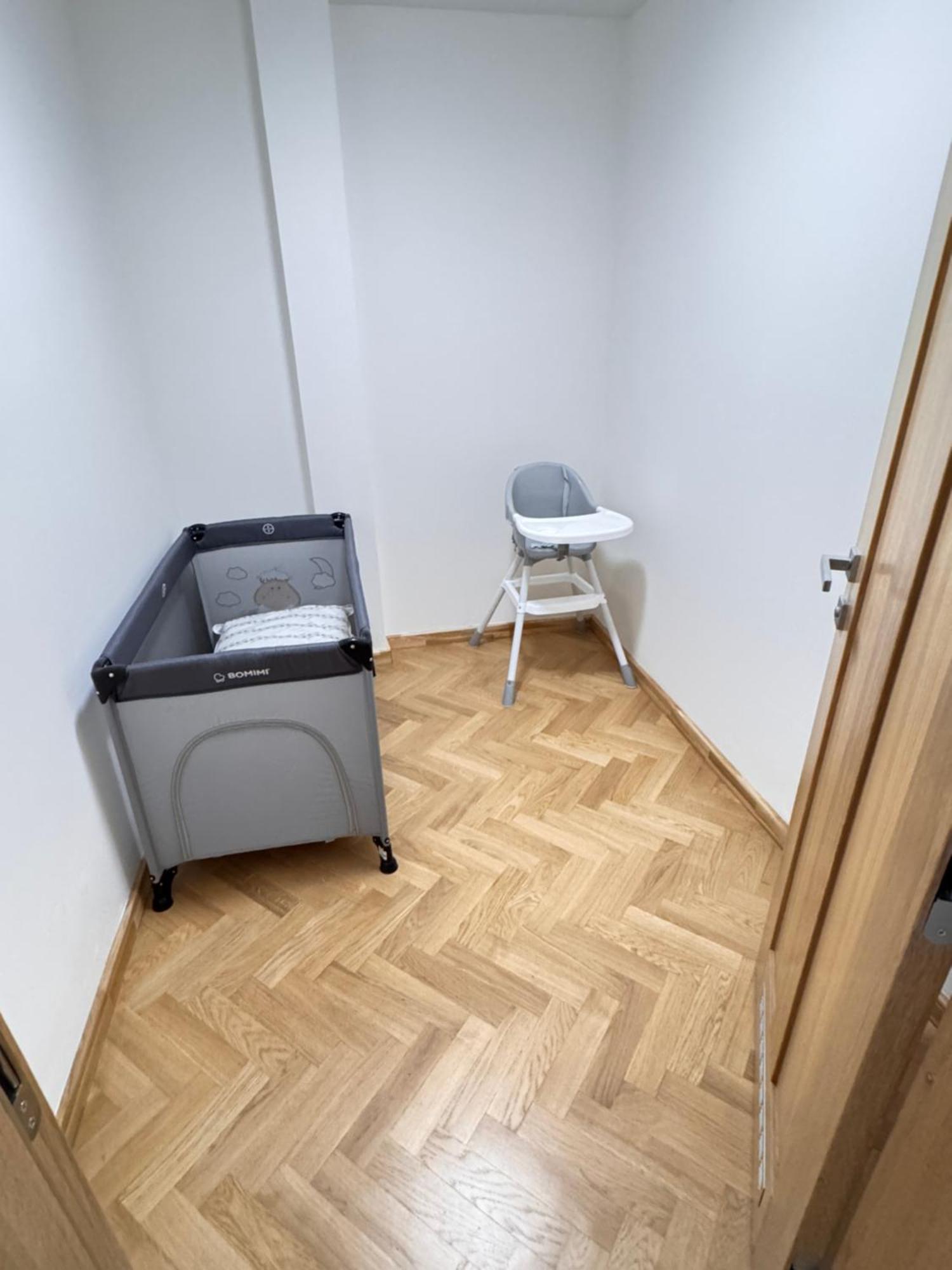 Daire Familyvilla, New 4 Luxury Big Apartments, Parking Prag