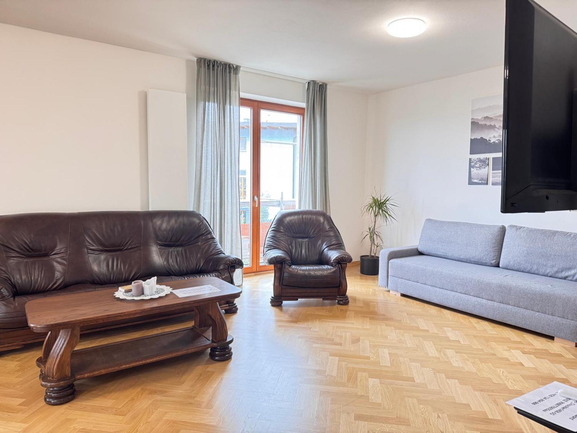 Familyvilla, New 4 Luxury Big Apartments, Parking Daire *