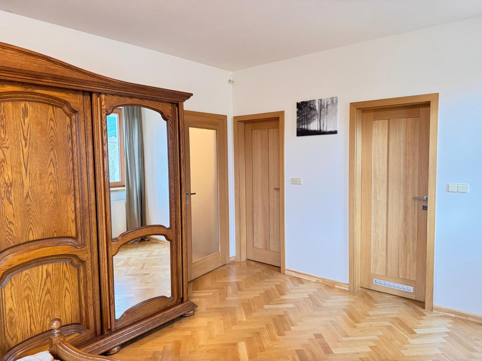Daire Familyvilla, New 4 Luxury Big Apartments, Parking