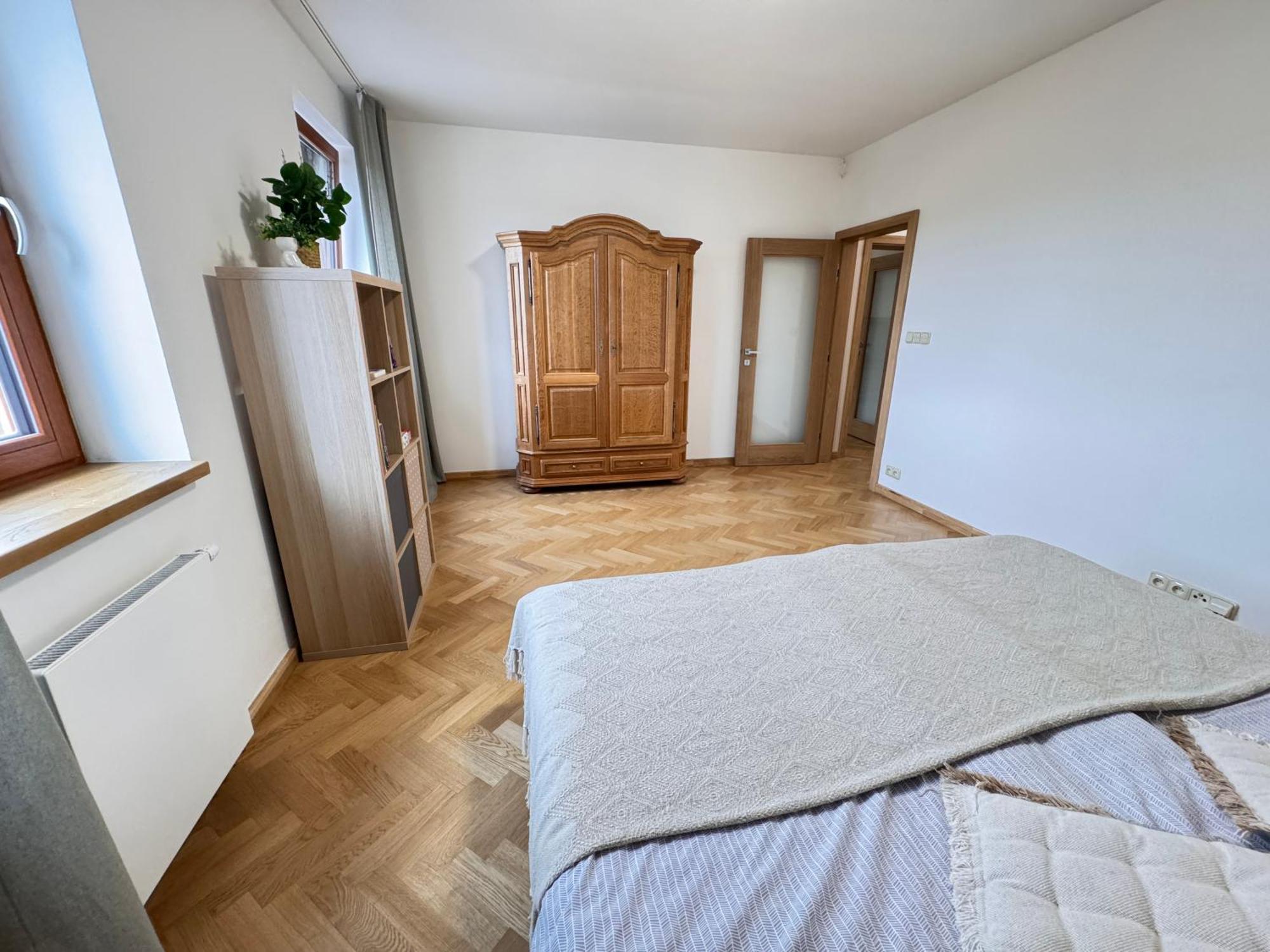Daire Familyvilla, New 4 Luxury Big Apartments, Parking Prag