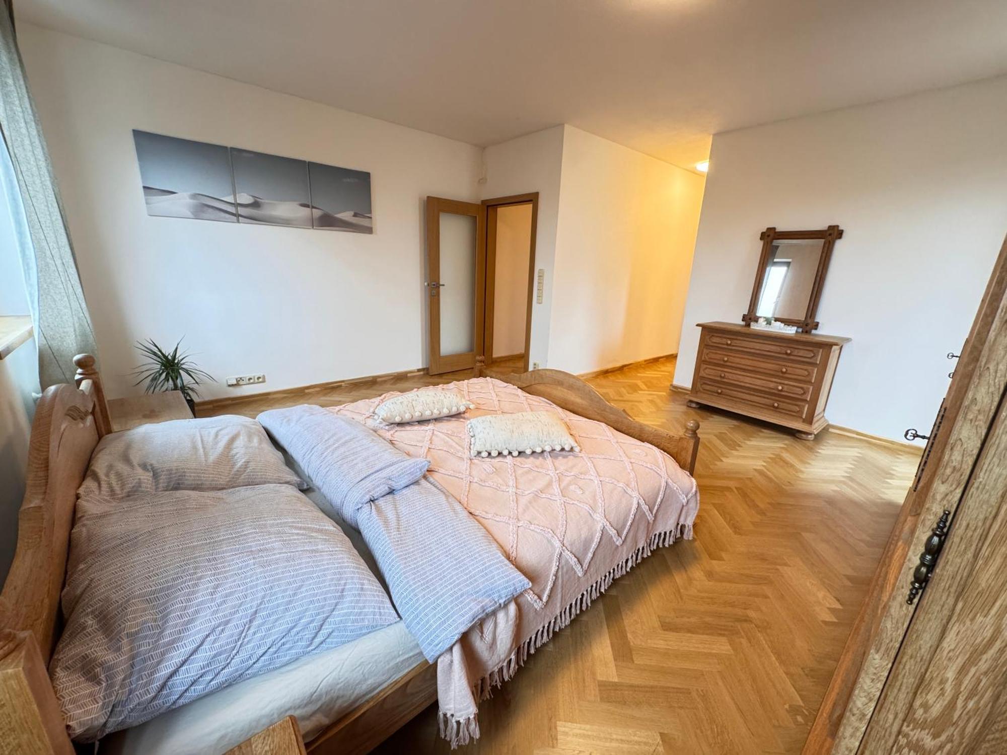 Familyvilla, New 4 Luxury Big Apartments, Parking Daire *