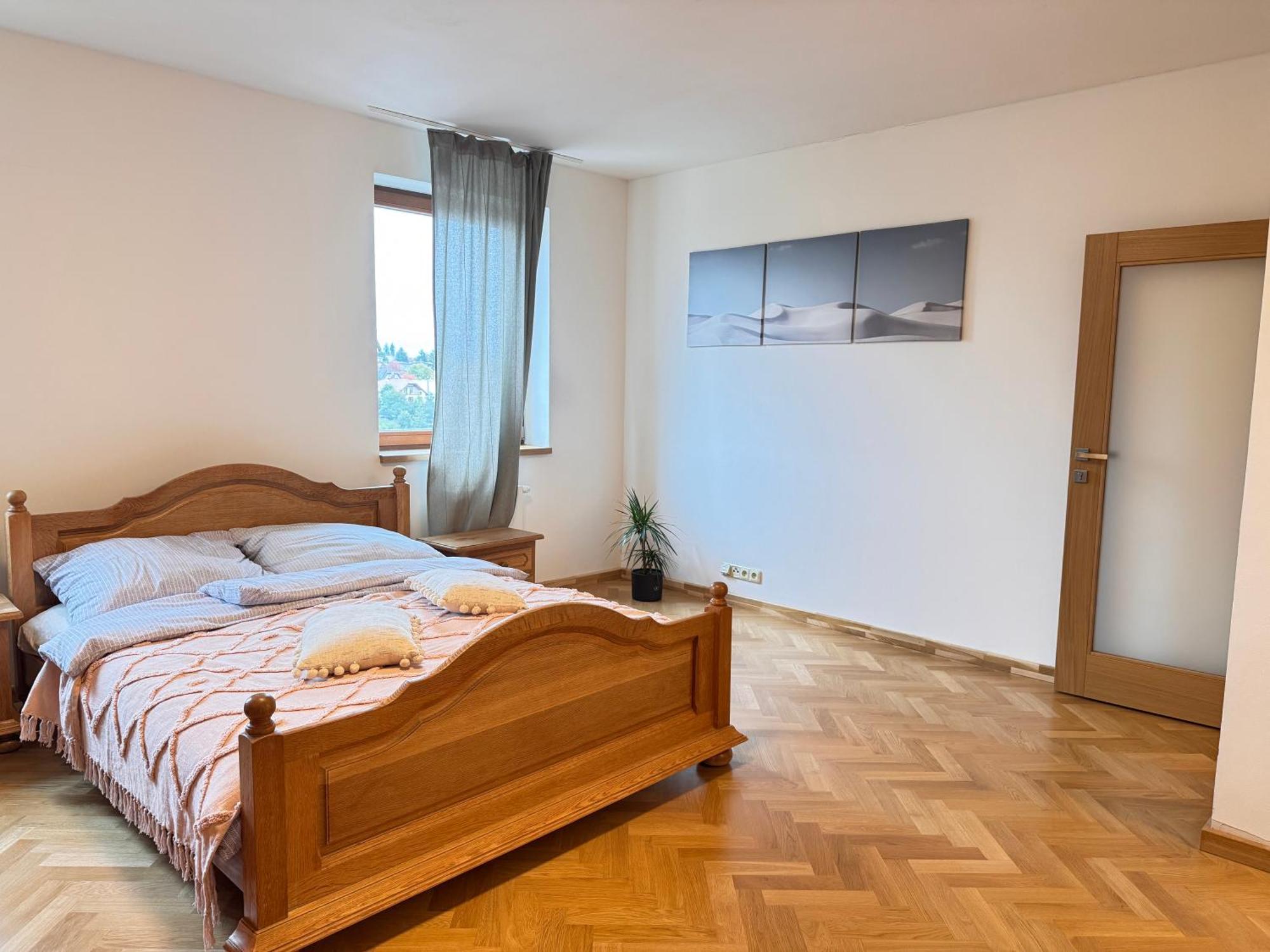 Daire Familyvilla, New 4 Luxury Big Apartments, Parking *
