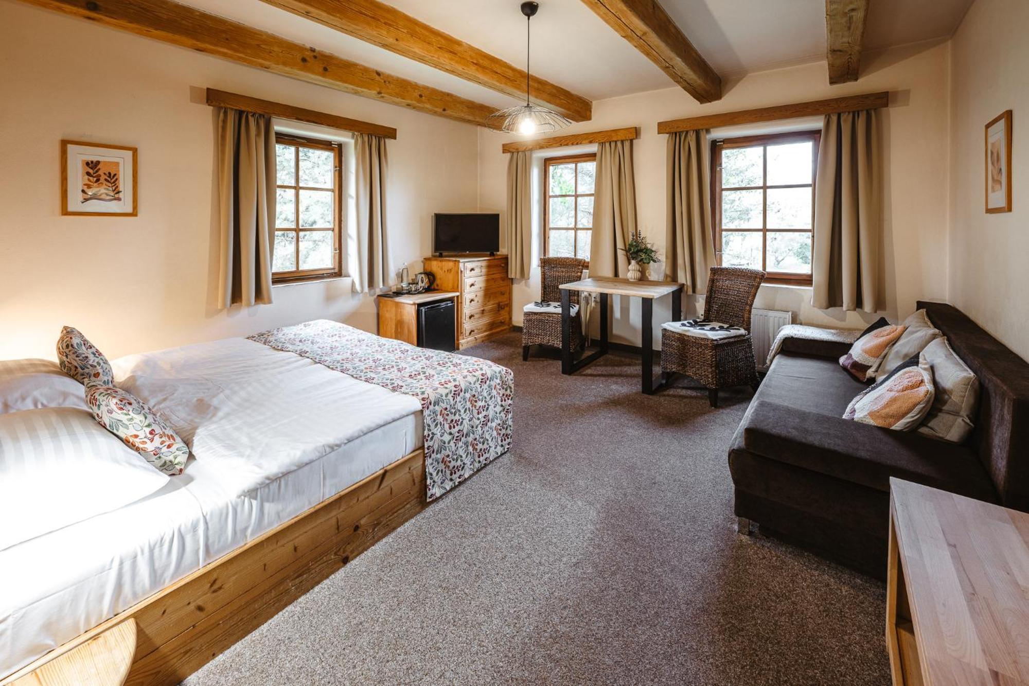 Frydl Hotel 3*
