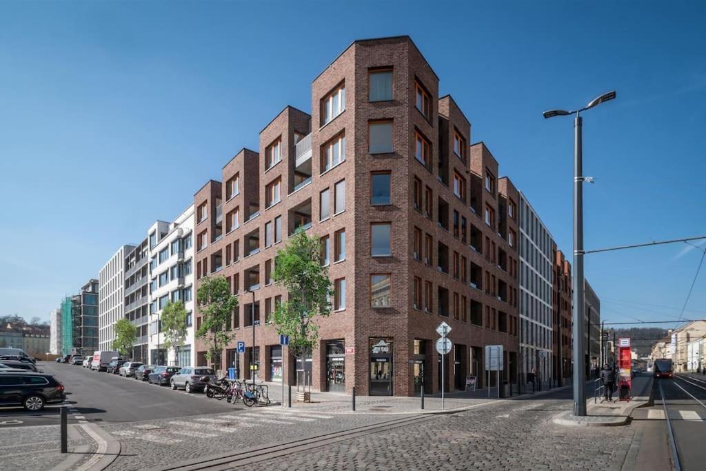 Premium Woodsy With Parking Garage By Rentez Appartement