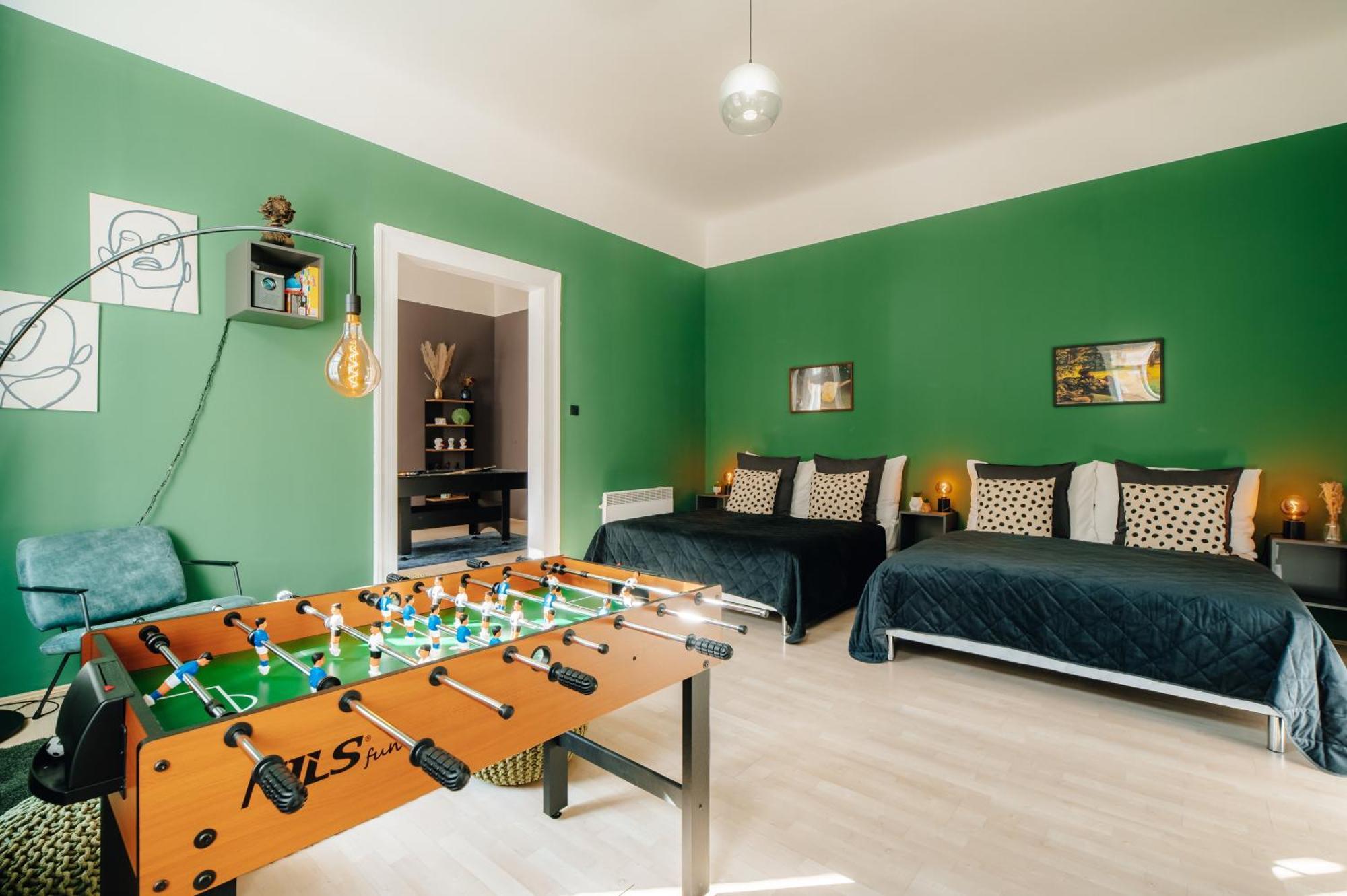 Apartment Cinema Billiard & Foosball - Centre Prague