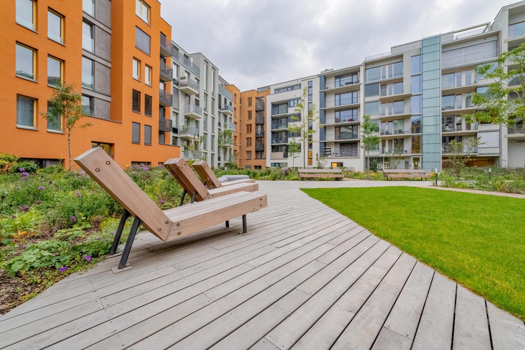 Premium Woodsy With Parking Garage By Rentez Appartement *