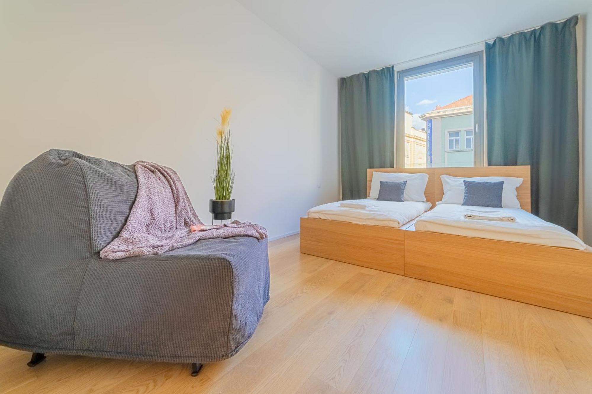 Premium Woodsy With Parking Garage By Rentez Appartement