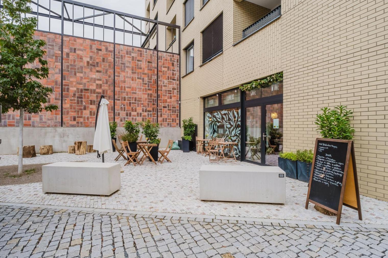Blueground 7 Furnished With Balcony Prg-10 Apartment Prague