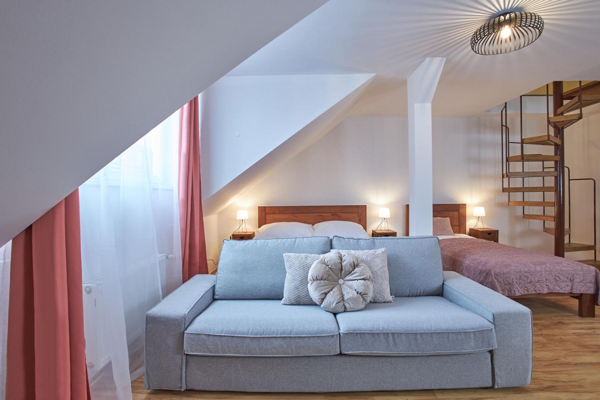 Wenceslas Square Apart Otel Prag