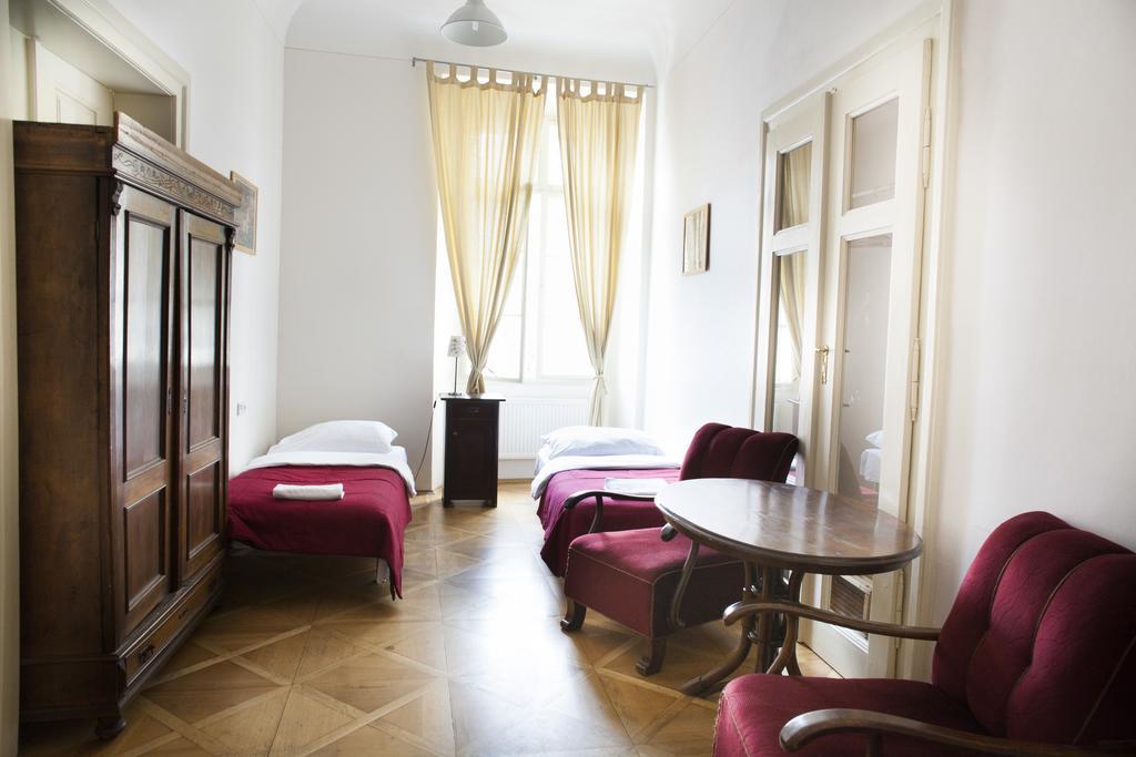 Little Town Budget Hotel Prague