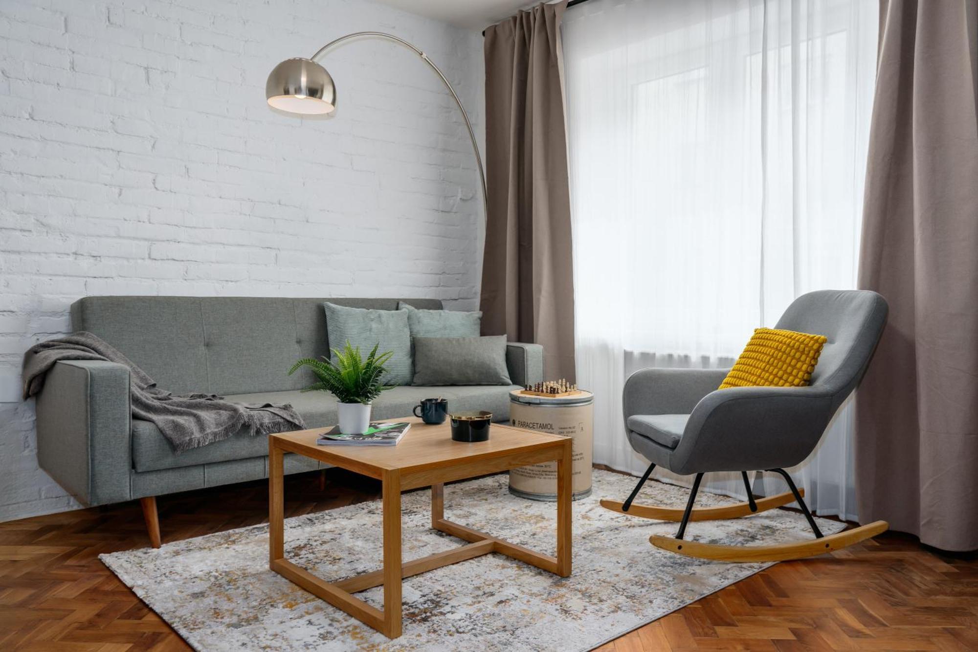 Apartment Days - 2bdr - Quiet Area - Workspace Prague