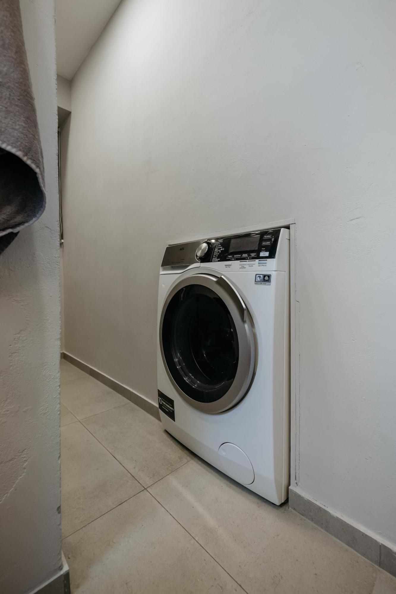 Apartment Days - 2bdr - Quiet Area - Workspace Prague