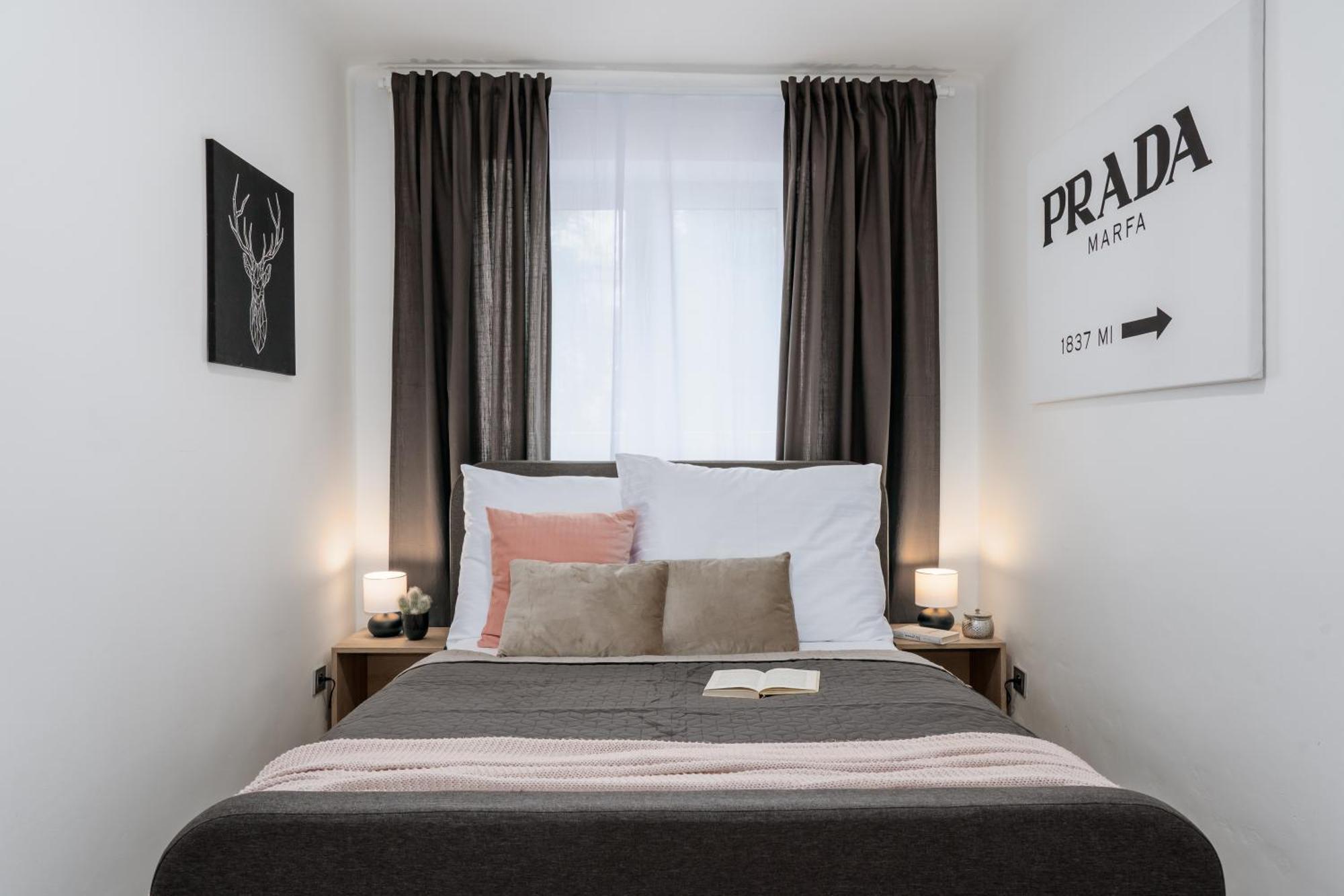 Days - 2bdr - Quiet Area - Workspace Prague