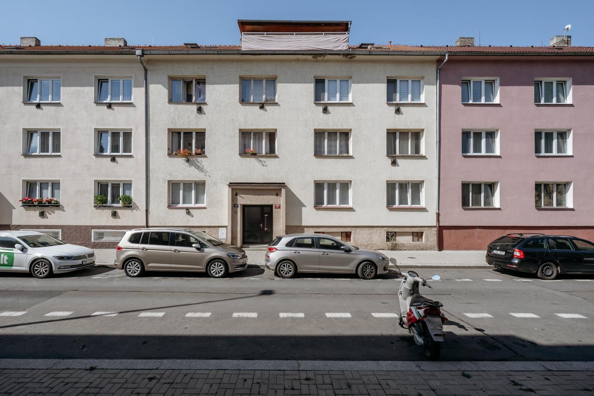 Days - 2bdr - Quiet Area - Workspace Prague