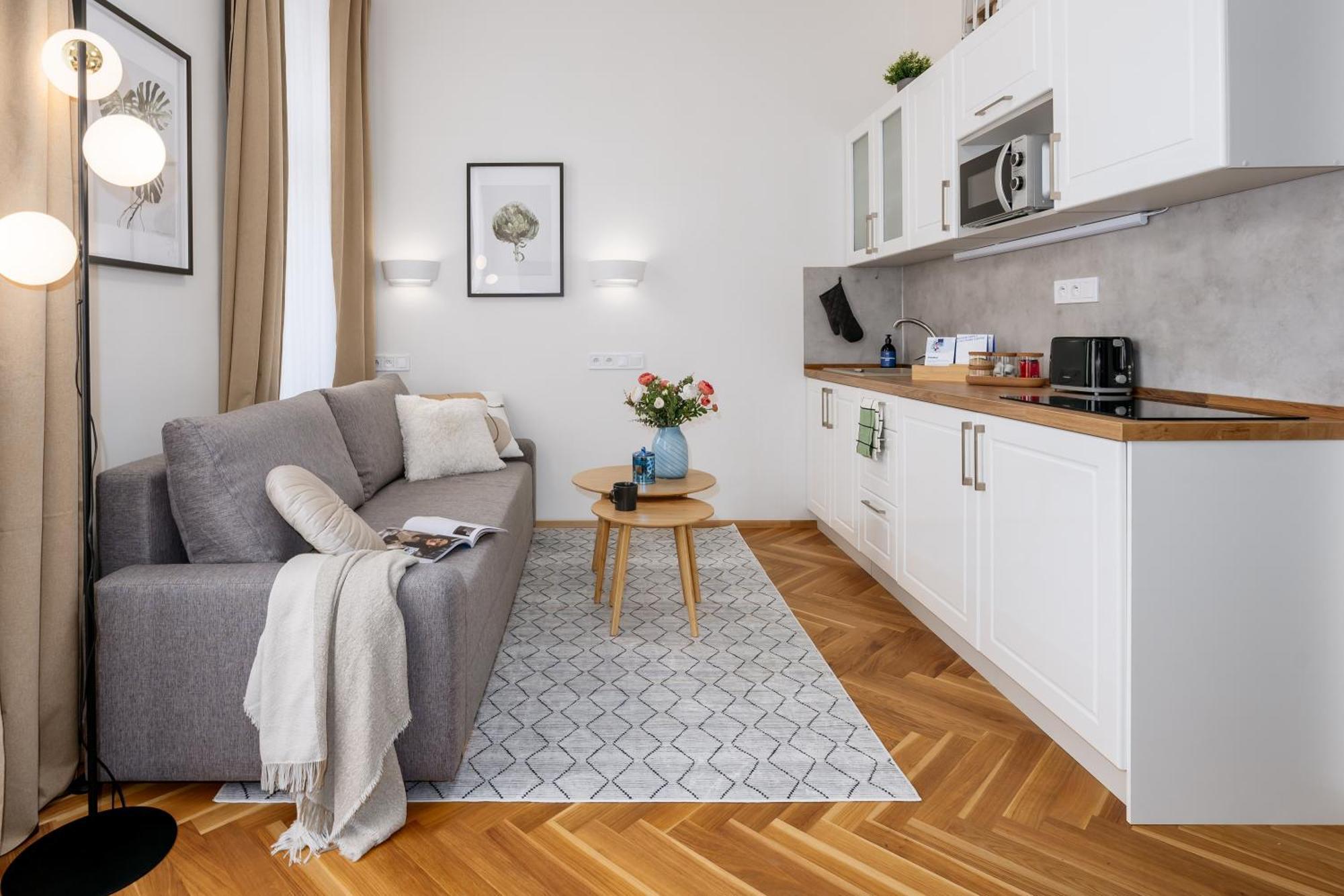 Apartment Days - Fully Equipped - Wenceslas Square *