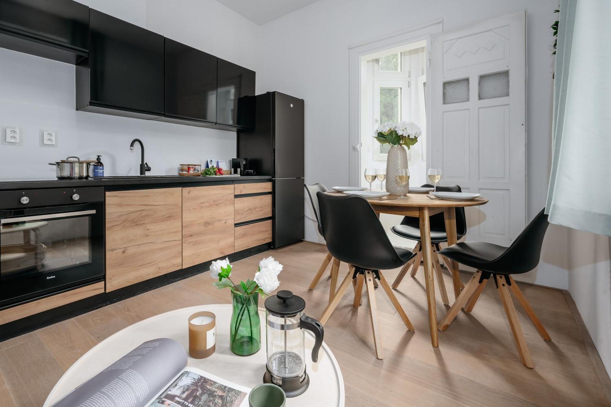 Apartment Days - Luxurious In A Quiet Area Prague