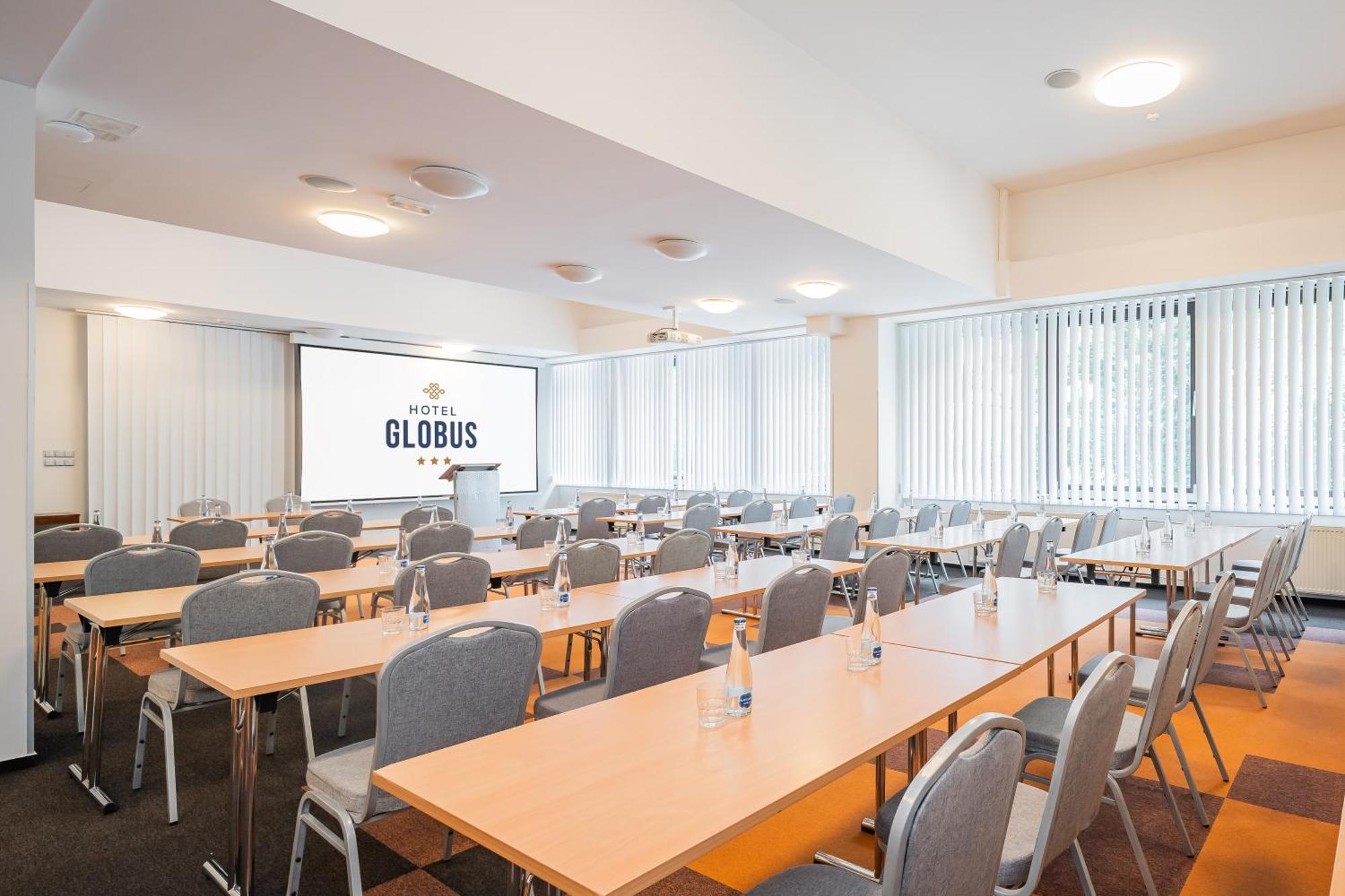 Globus 3*
